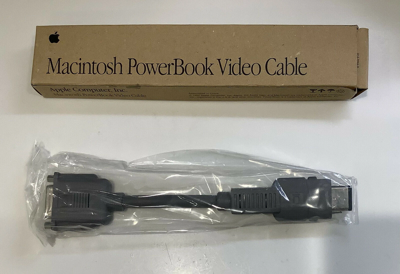 Macintosh PowerBook Video Cable | Apple Wiki | Fandom
