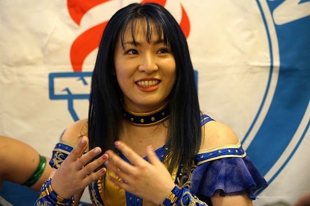 消えない背中の傷に流血。なぜ、世羅りさは“女子未踏の領域”となる