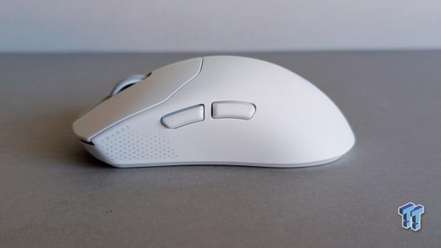 Corsair SABRE v2 PRO Ultralight Wireless Gaming Mouse Review