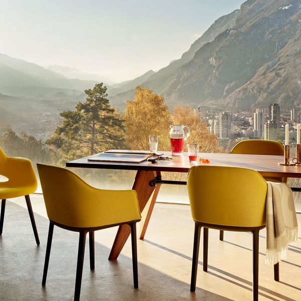 Softshell Chair / ソフトシェル チェア | Official Vitra® Website JP