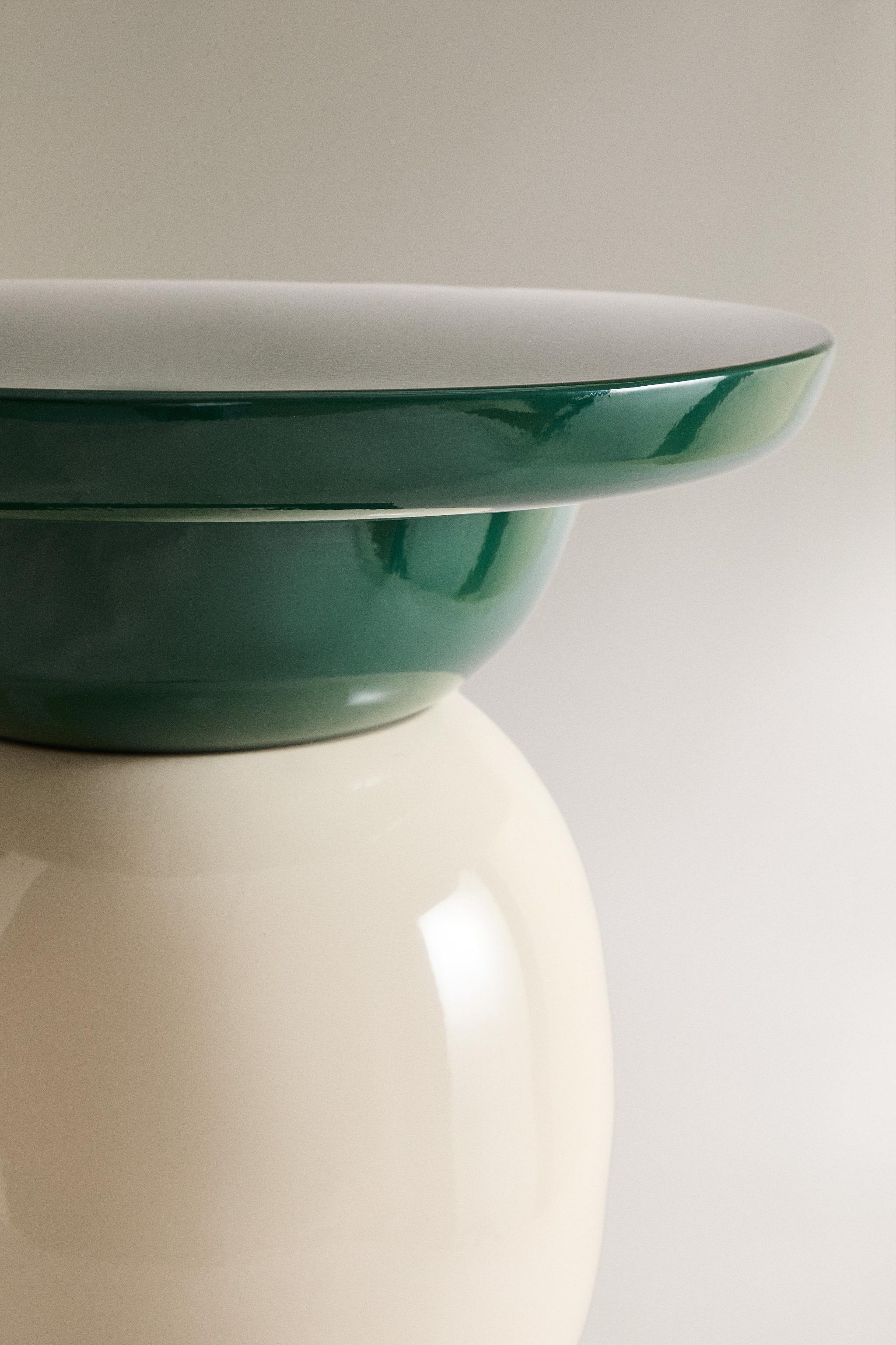 グロス＆マット サイドテーブル X COLLAGERIE - グリーン | ZARA Japan