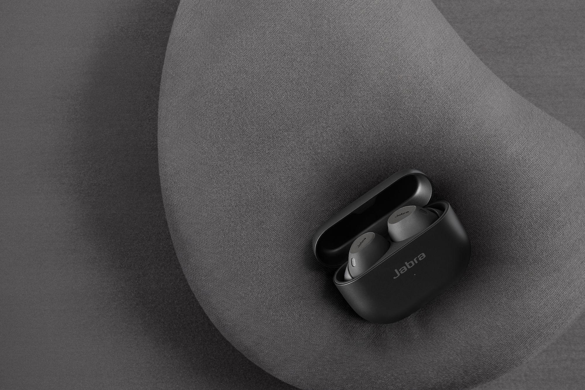 The Jabra Elite 10 earbuds are here to challenge the best from