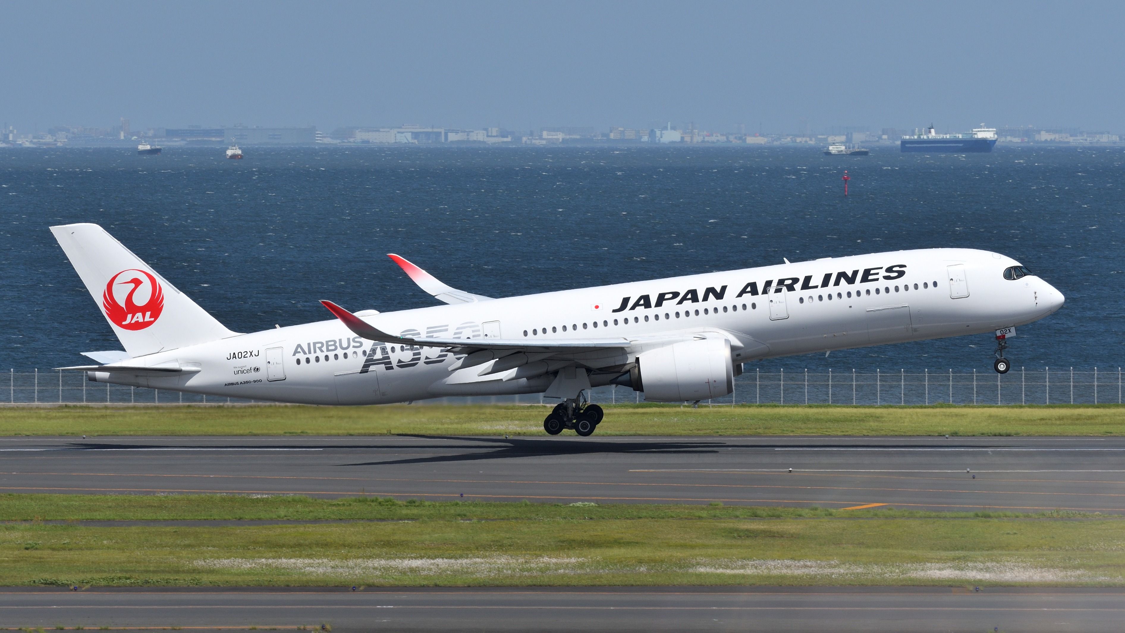 Japan Airlines World's 1st To Sign Up For Airbus A350 Virtual