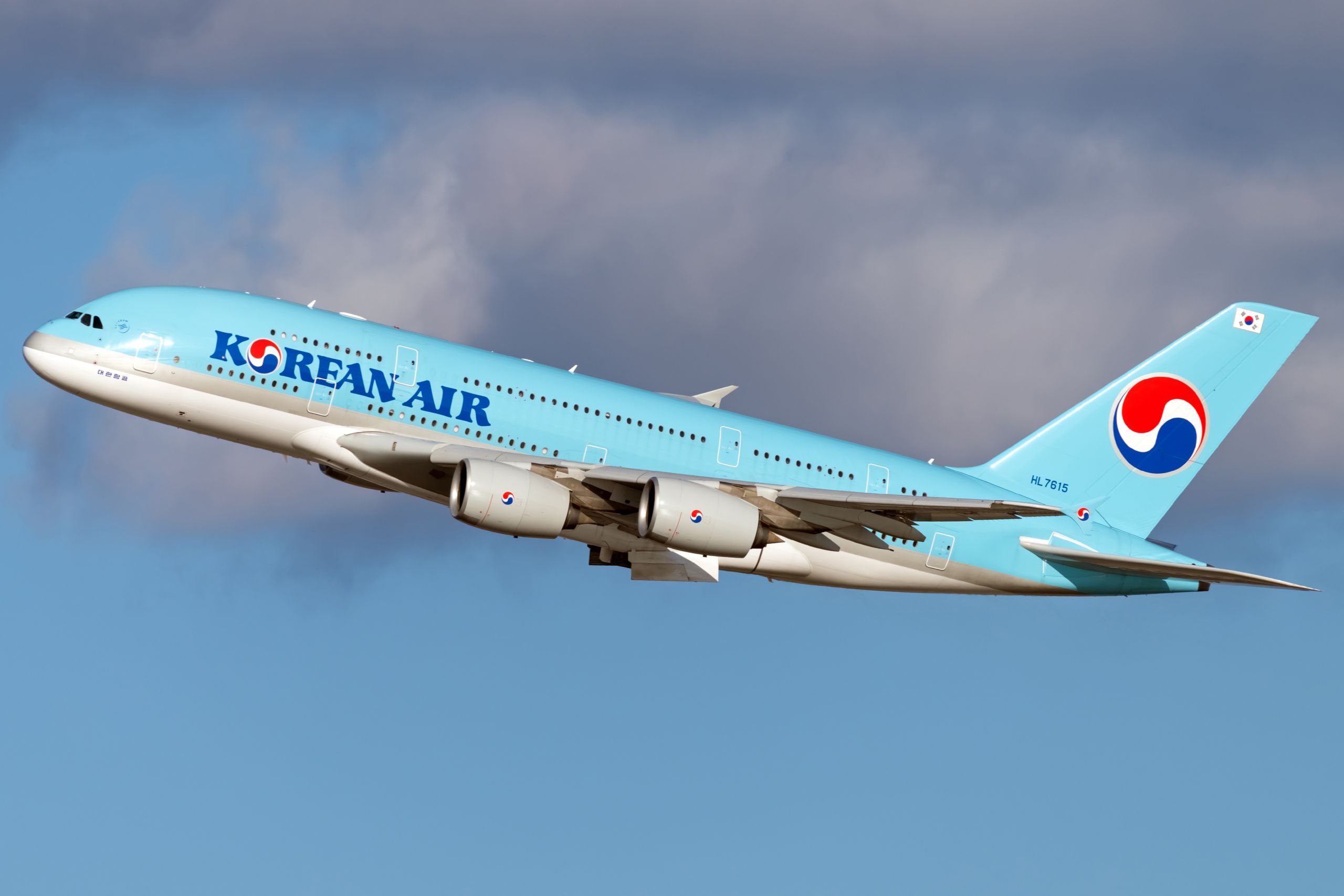 Retirement Planned: Korean Air's Airbus A380s and Boeing B747-8s