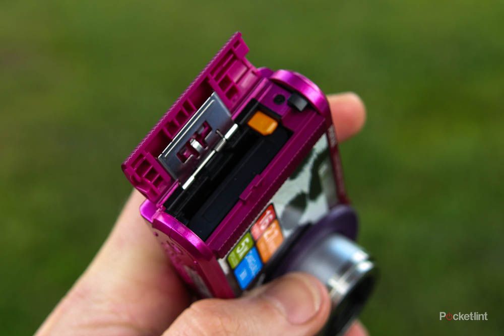 Pentax Optio LS465 pictures and hands-on