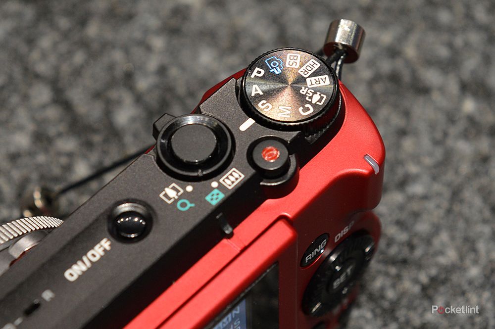 Casio Exilim EX-ZR1000 pictures and hands-on