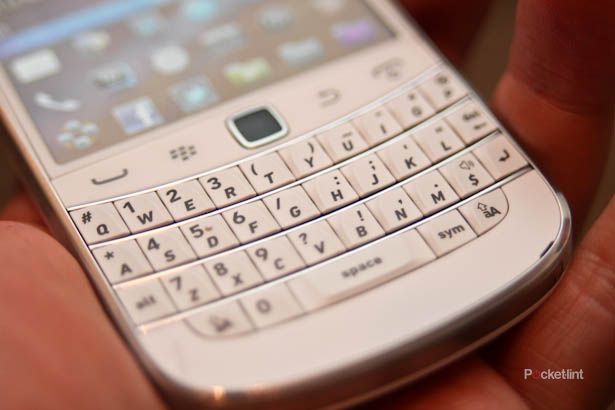 112939-phones-news-hands-on-