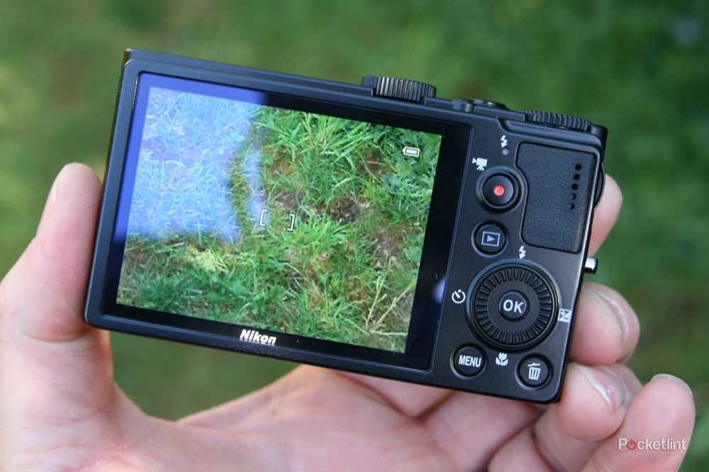 72401-cameras-review-nikon-