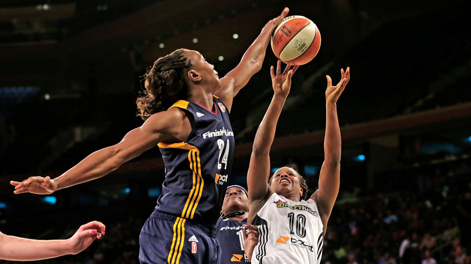 Tamika Catchings: 'Relentless' and Headed to the Hall of Fame