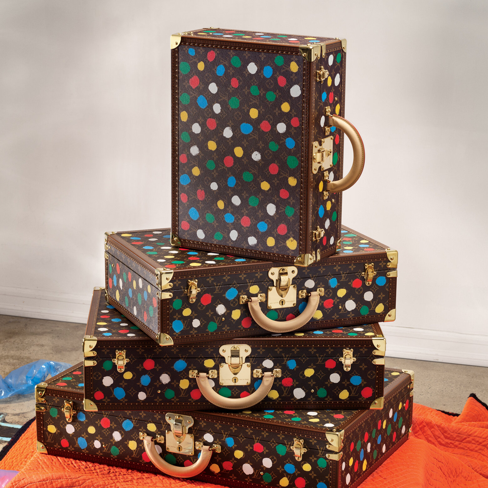 Yayoi Kusama's Signature Spots Return to Louis Vuitton - The New