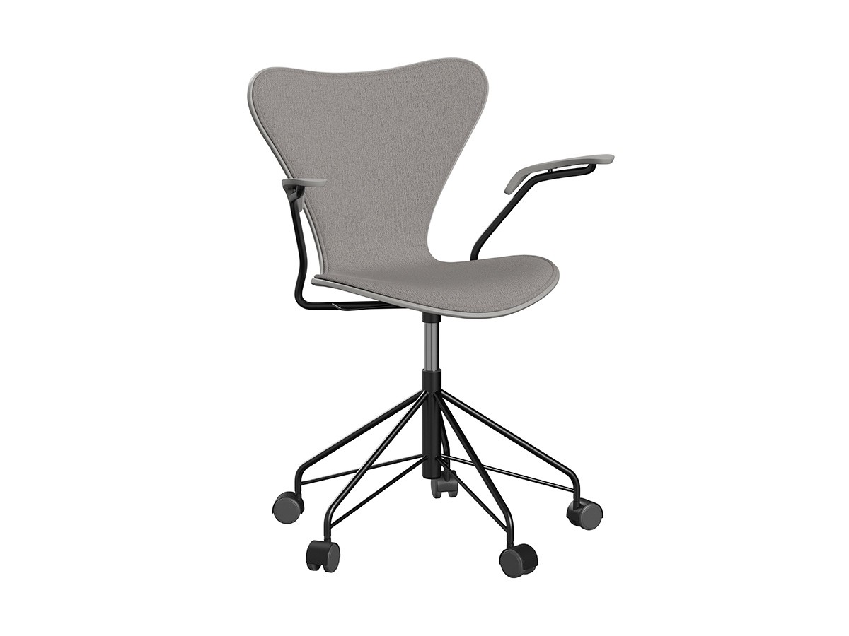 FRITZ HANSEN SERIES 7 / フリッツ・ハンセン セブンチェア フロント