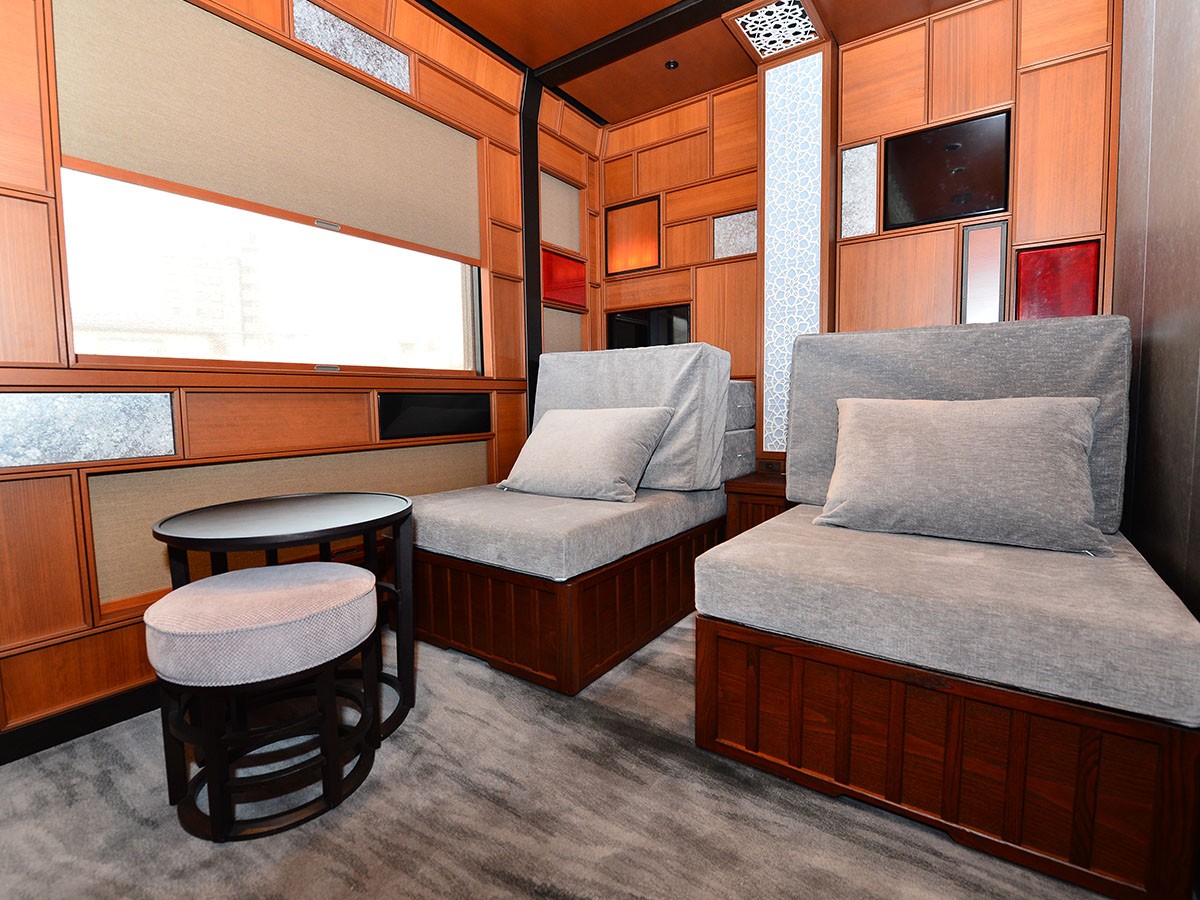 山形緞通 CLASSIC LINE ebikazura hosoge / やまがただんつう 古典