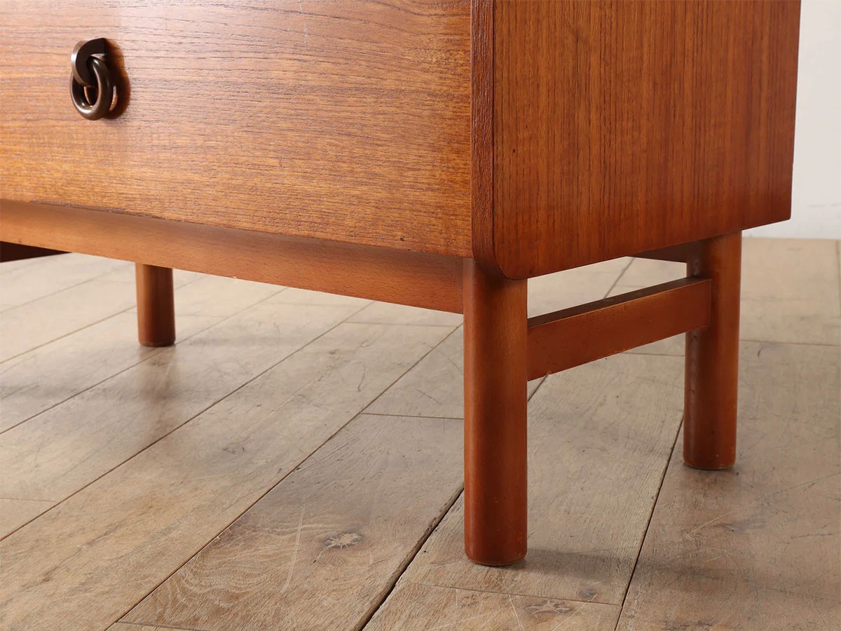 Lloyd's Antiques Real Antique Bureau / ロイズ・アンティークス 英国