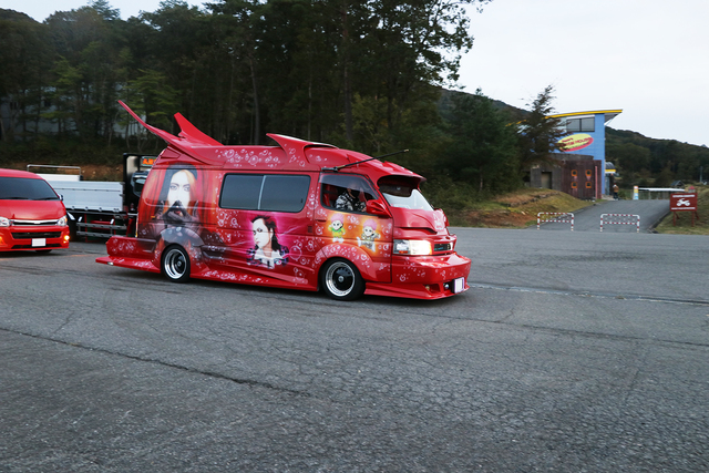 なぜかデコトラ乗りは「バニング」と「街道レーサー」が好き！ 改造車