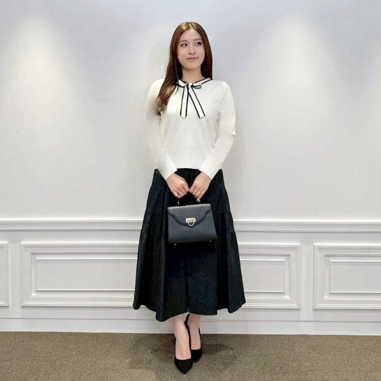 アベニールエトワール サイドリボンギャザー切替ブラウス 34 新作入荷