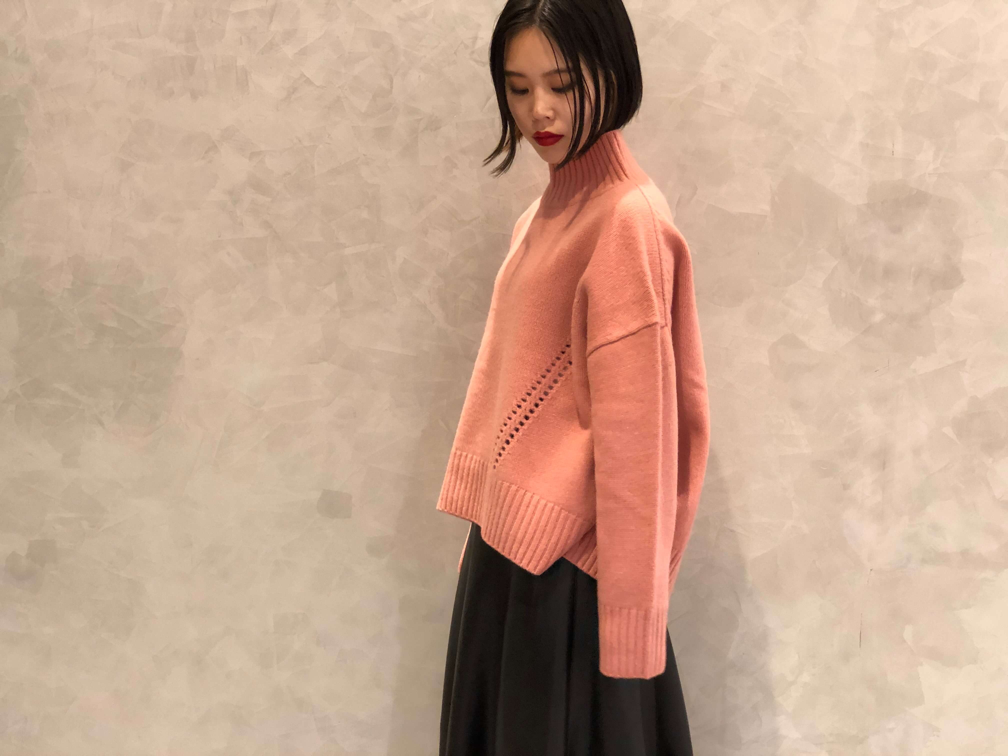 EC先行発売！】スリットハイネックオーバーサイズニット | m-i-d