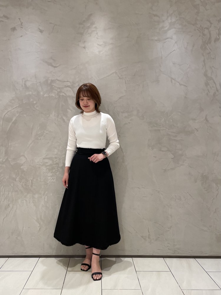 BHスタッフコーデ / 秋のモノトーンコーデは、華やかなツイードフレア