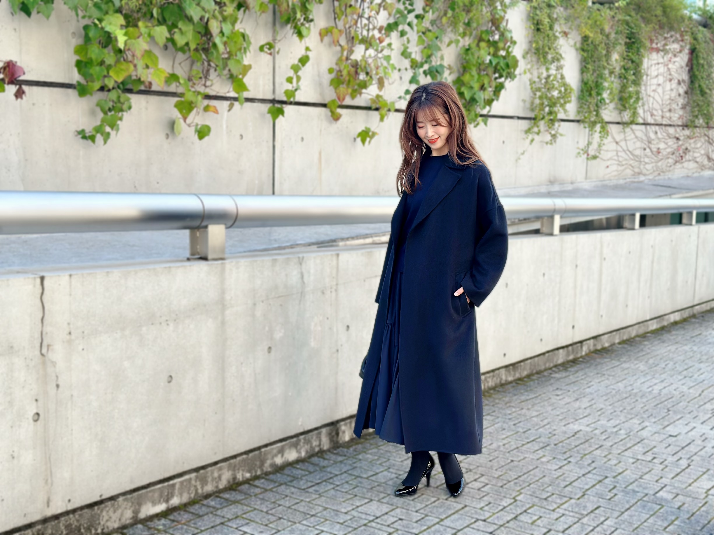 通勤にも学校の送迎にも、普段のお出かけにも、とにかく頼れるネイビー