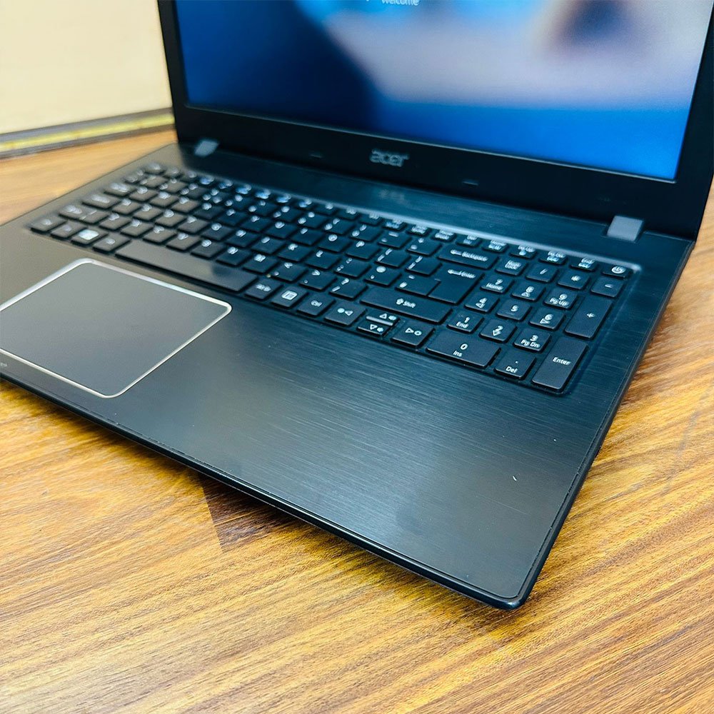 高性能☆Acer P259 i5-7200U メモリ8GB SSD256GB 高性能☆Acer P259