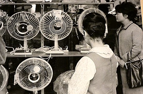 今も健在！レトロ扇風機の小さな物語（昭和38年）: 夜明け前（開陽）