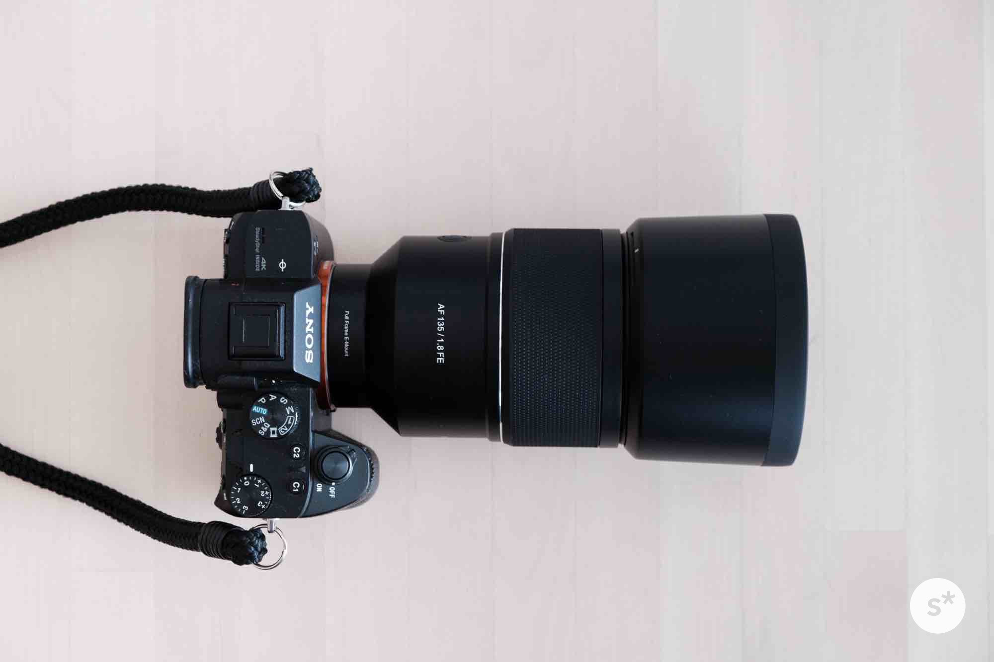 SAMYANG AF 135mm F1.8 FE｜被写体をドラマチックに切り取る - starnote*