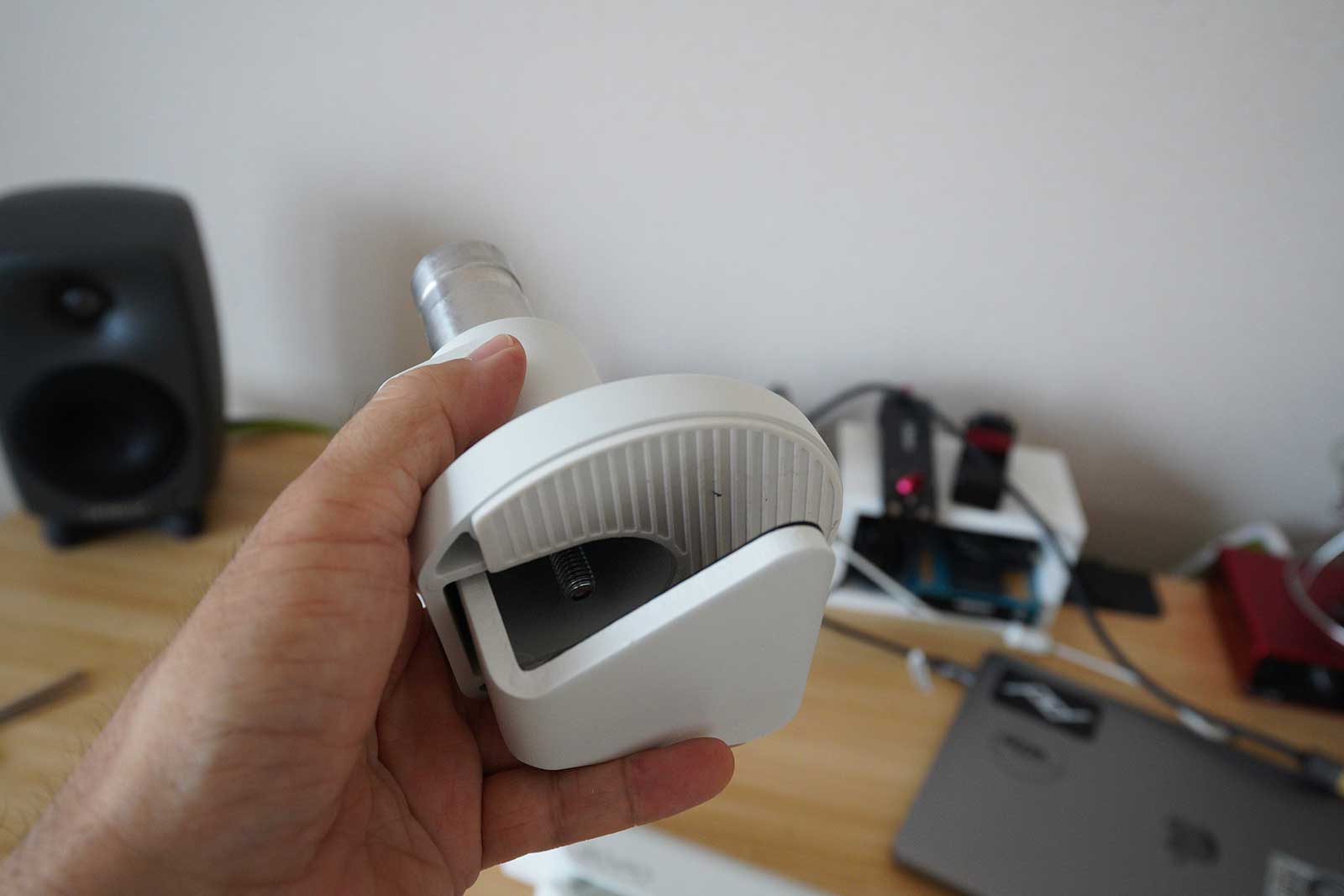 安定性&可動性徹底レビュー】COFO無重力モニターアームPro