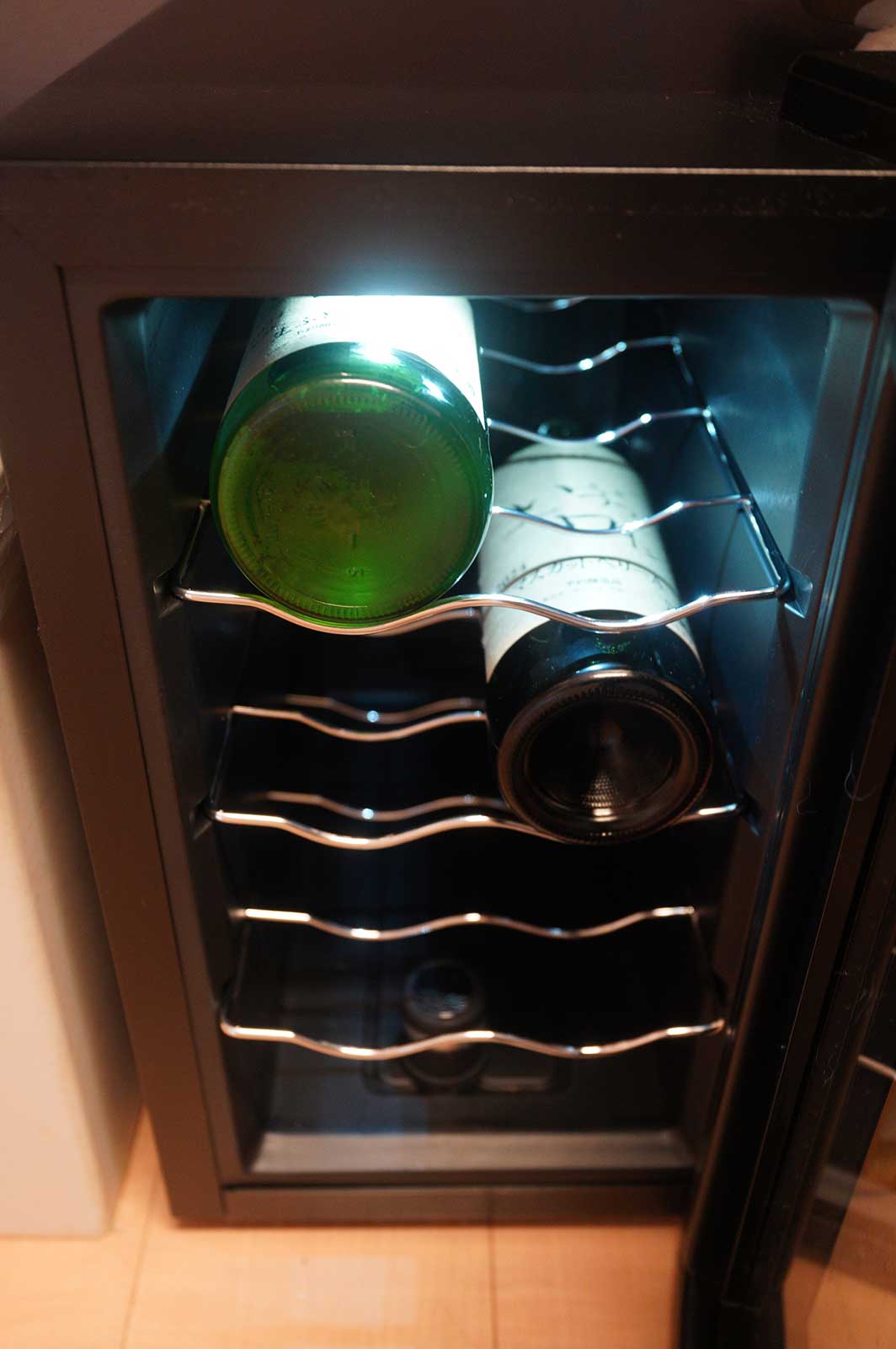 自腹レビュー】アイリスオーヤマ〜ワインセラーPWC-251P-B