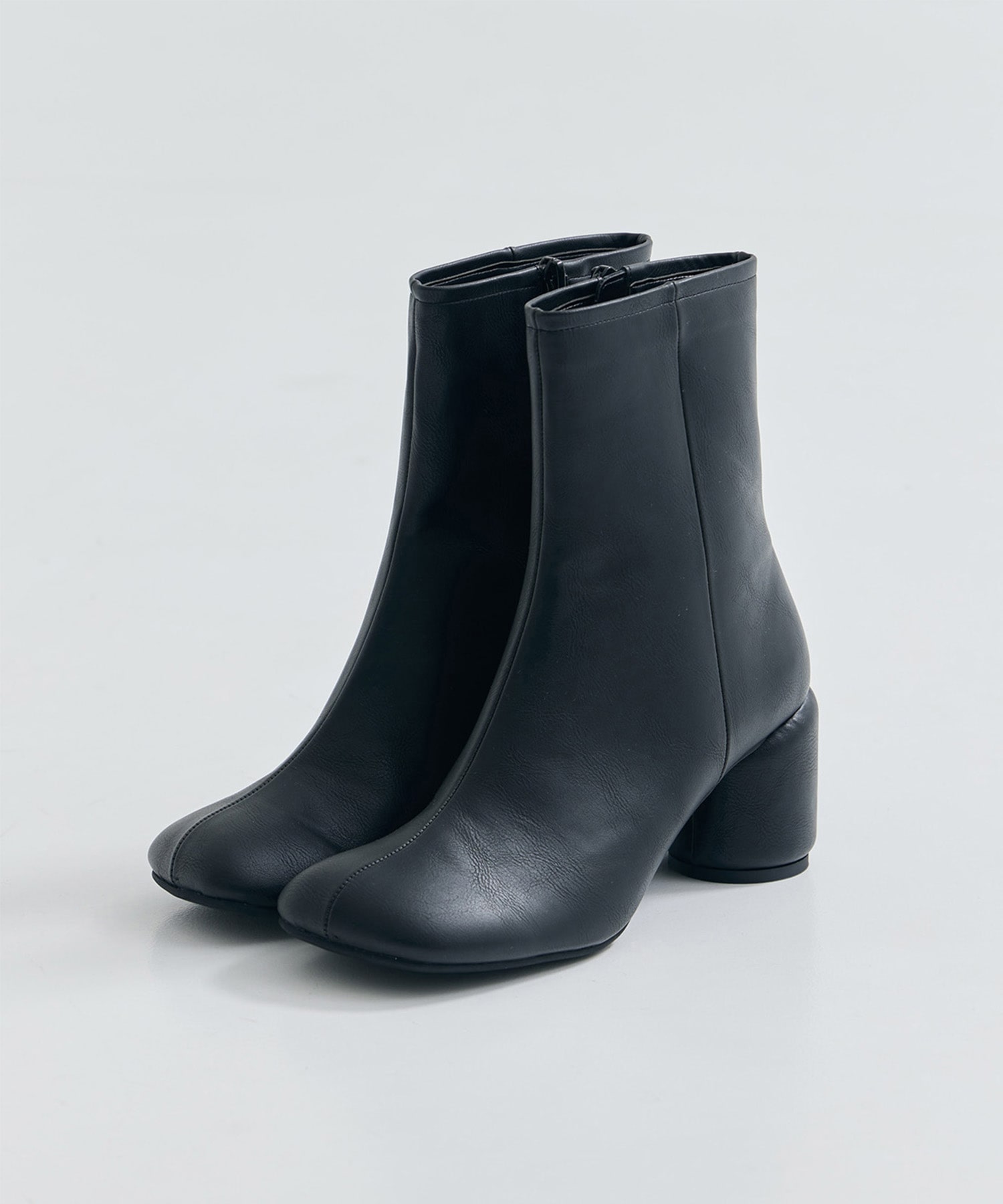Round Shaped Boots(1 OFF WHITE): STUDIOUS: WOMENS｜ STUDIOUS