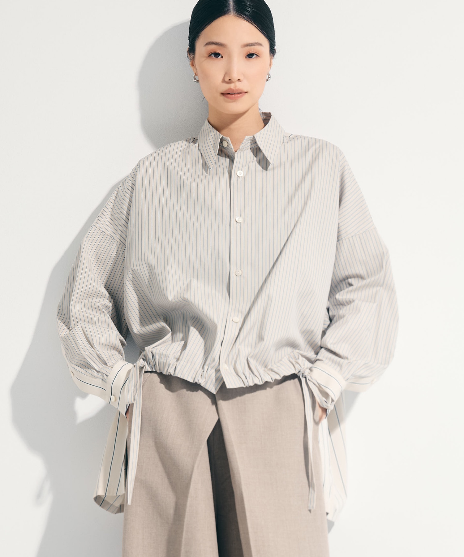 別注ドローコードストライプシャツ(2 BEIGE): UJOH: WOMENS｜ STUDIOUS