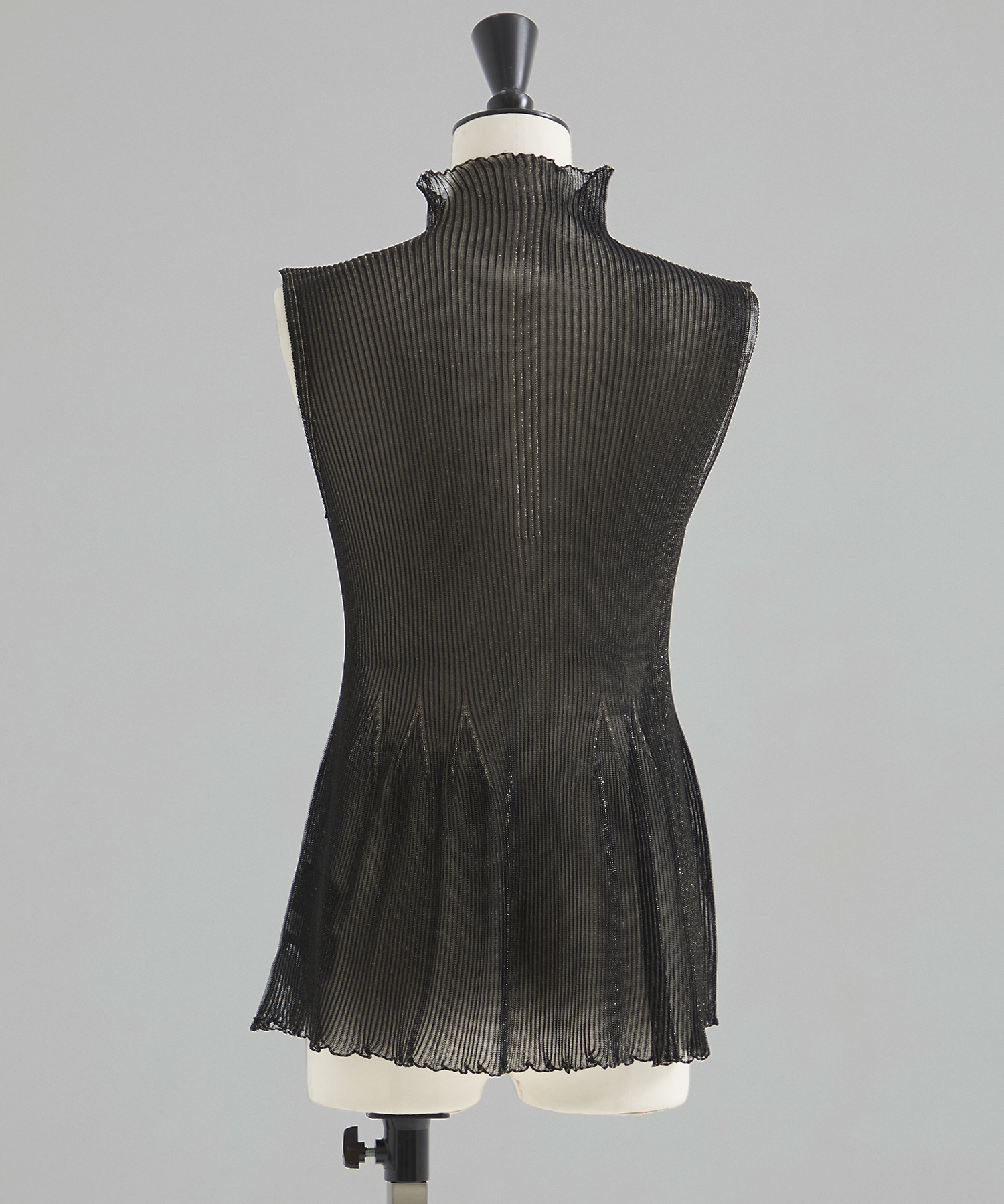 HYPHA LUCENT GLITTER SLEEVELESS TOP(FREE GOLD): CFCL: WOMENS