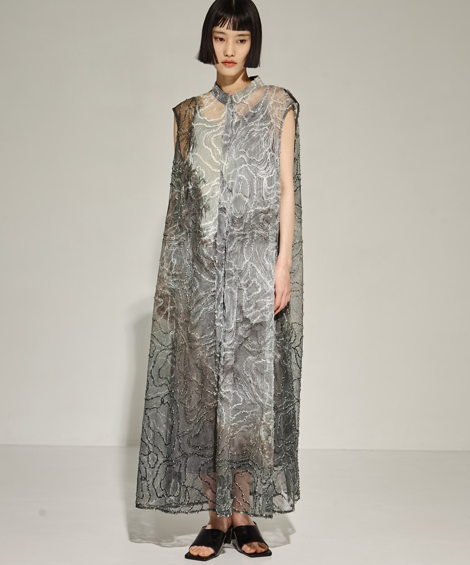 RIPPLE SHAGGY ART DRESS(S BLACK): AMERI: WOMENS｜ STUDIOUS ONLINE