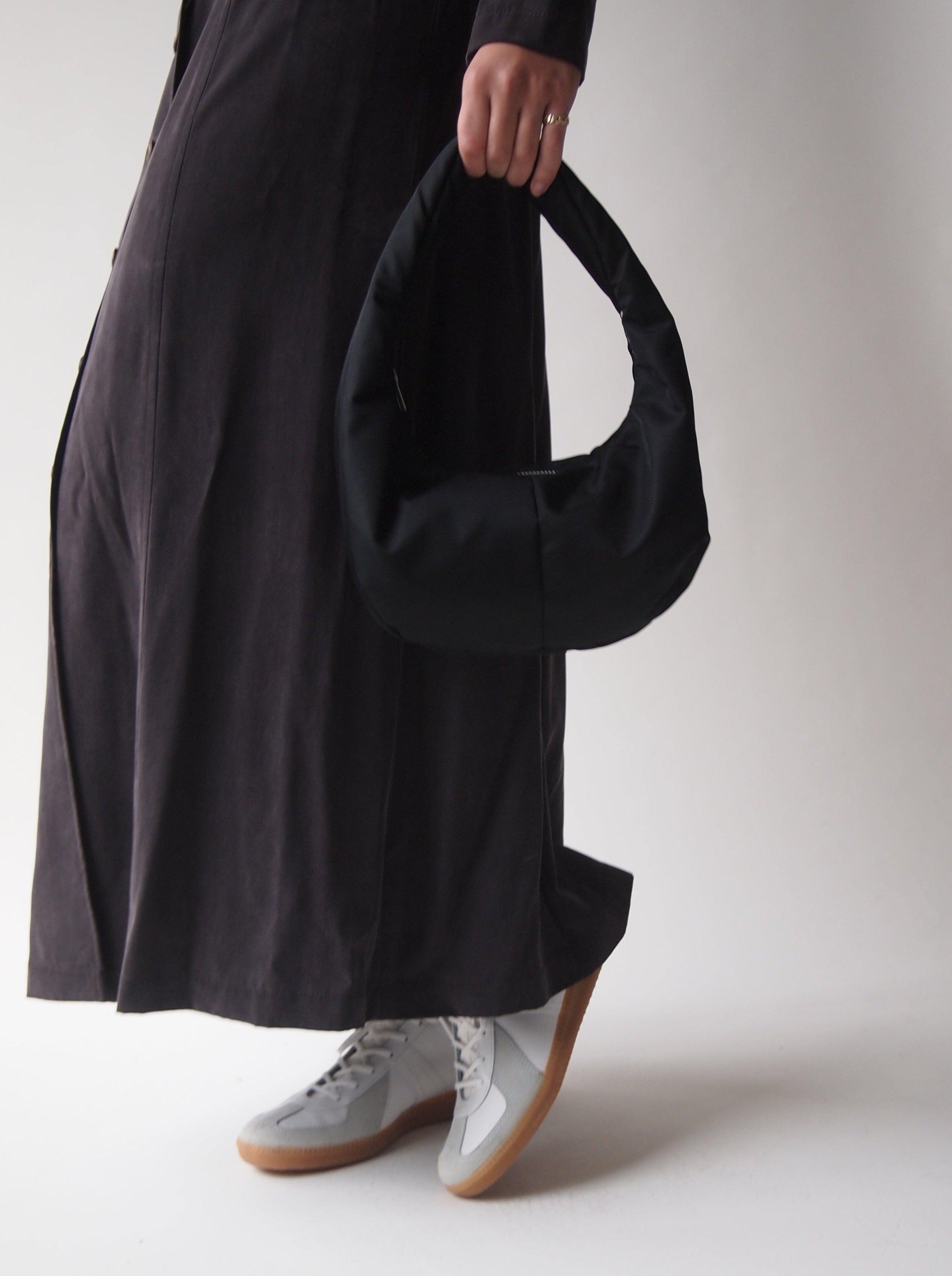 studiolab404.comオリジナル】404 Padding Hand Bag - Black