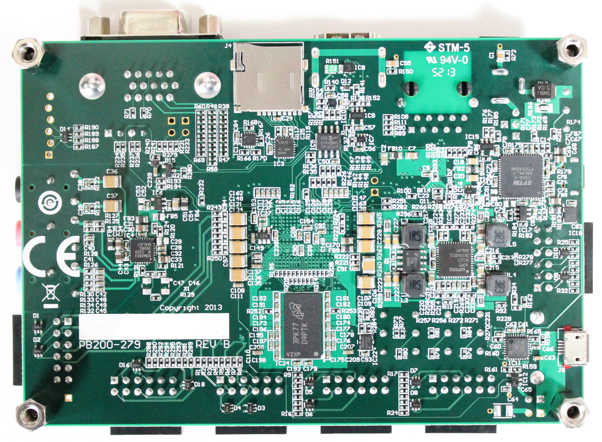 ZYBO Zynq-7000 Development Board+アクセサリキット - ZYBO Zynq-7000