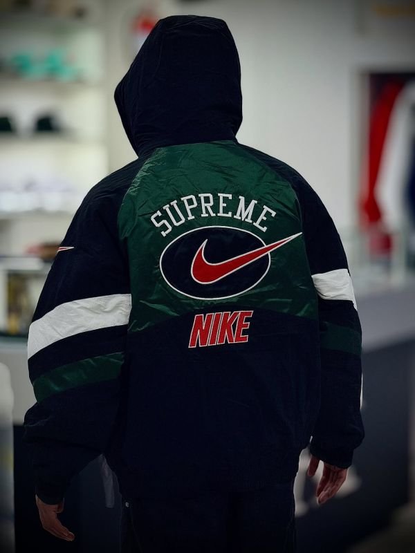 nike-supreme-hooded-sport-