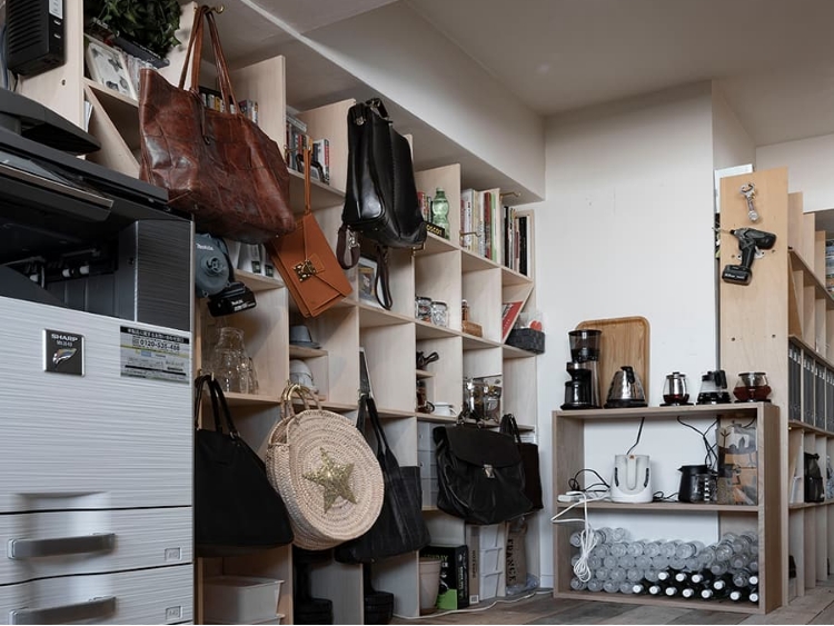 margherita/壁一面の本棚 2400×1800 -憧れの壁面収納を実現！天井まで