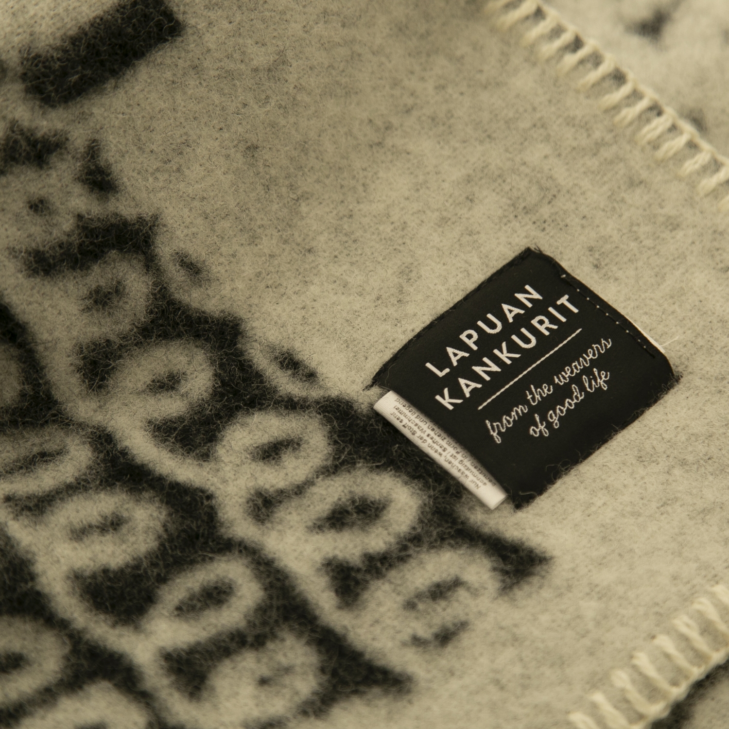 LAPUAN KANKURIT/PAKAPAAT ウールブランケット 90×130cm -羊の群れが