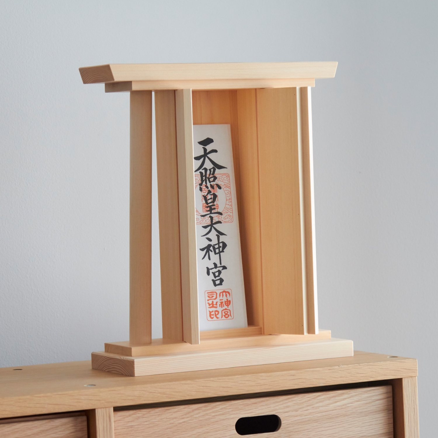woodpecker/神棚 GIRIDO 置き型 -きちんと祀れるのに暮らしにも馴染む