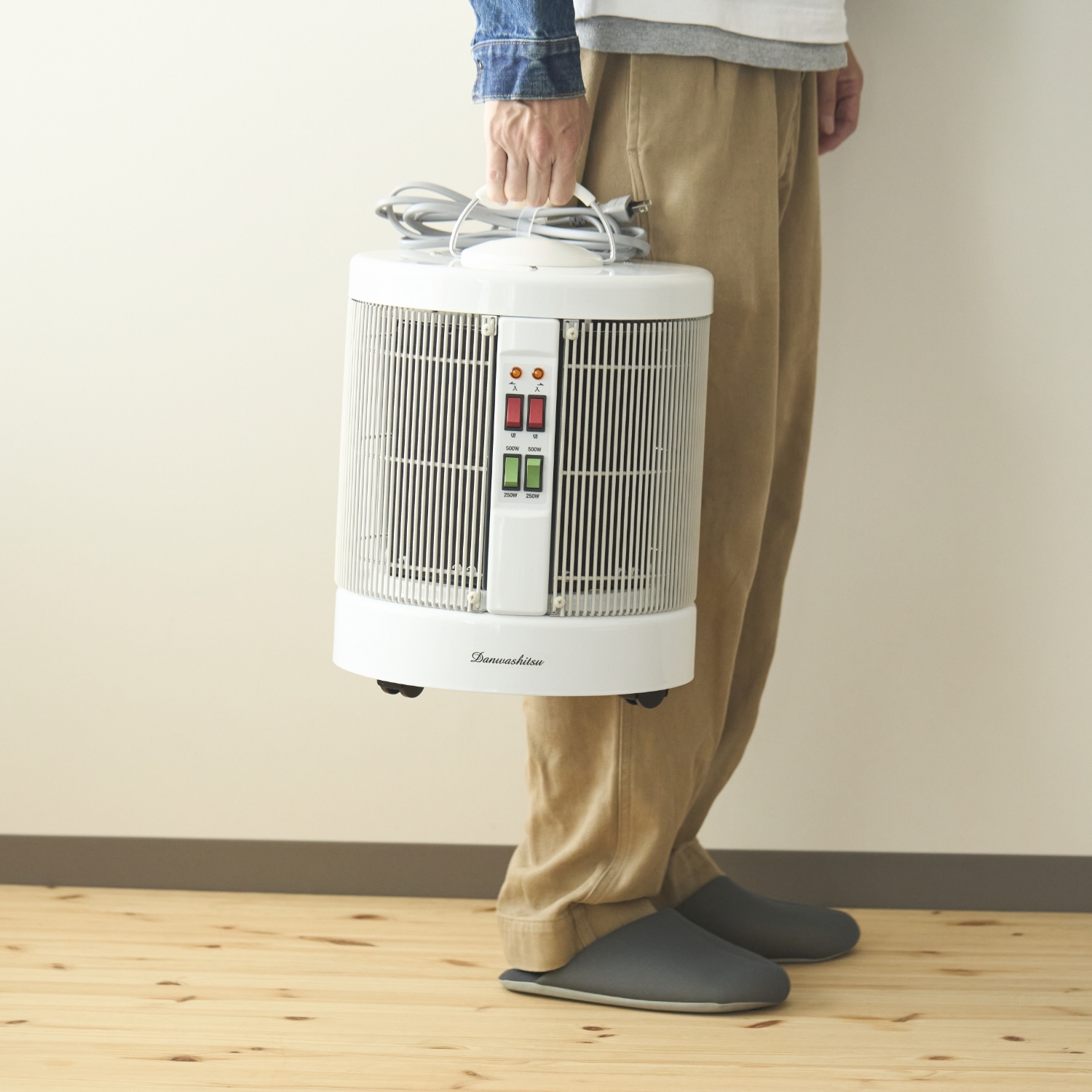 RCS◇電気ストーブ DAN1000-R16 DAN1000-R16 電気ヒーター 500W⁄1000W