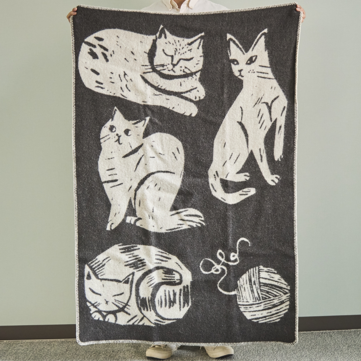 LAPUAN KANKURIT/KISSANPÄIVÄT ウールブランケット 90×130cm -愛らしい