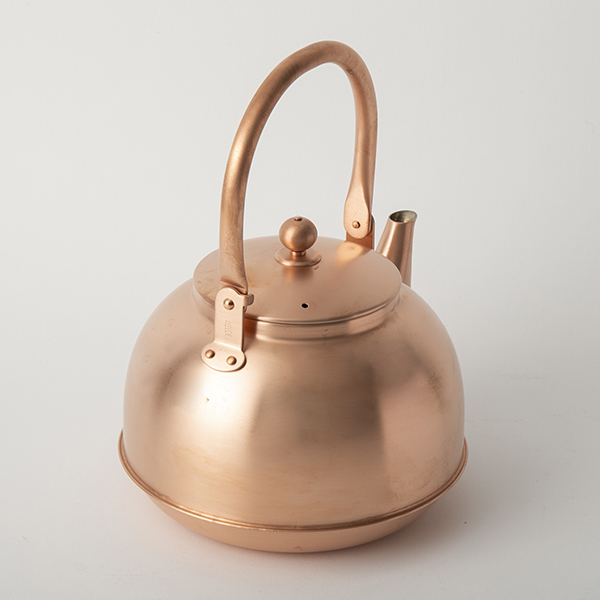 東屋/銅之薬缶 -飴色に経年変化していく様を楽しみたい薬缶 - スタイル