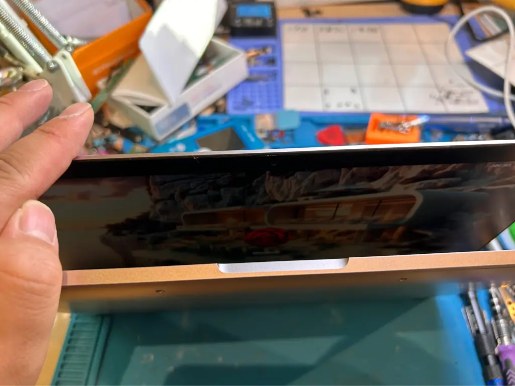 本日の修理）MacBook Pro 13インチ（A1706）フレックスゲート修理＋