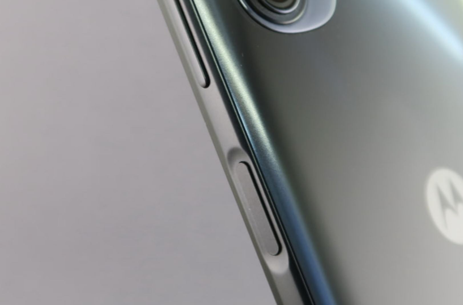 Moto G52J 5G、一部で指紋認証不具合、センサーの設定ごと消えるとの