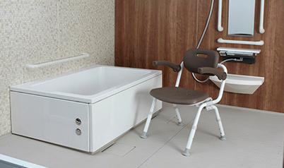 シャワーチェア［ユクリア］背もたれ・ひじかけタイプ｜入浴用品｜介護