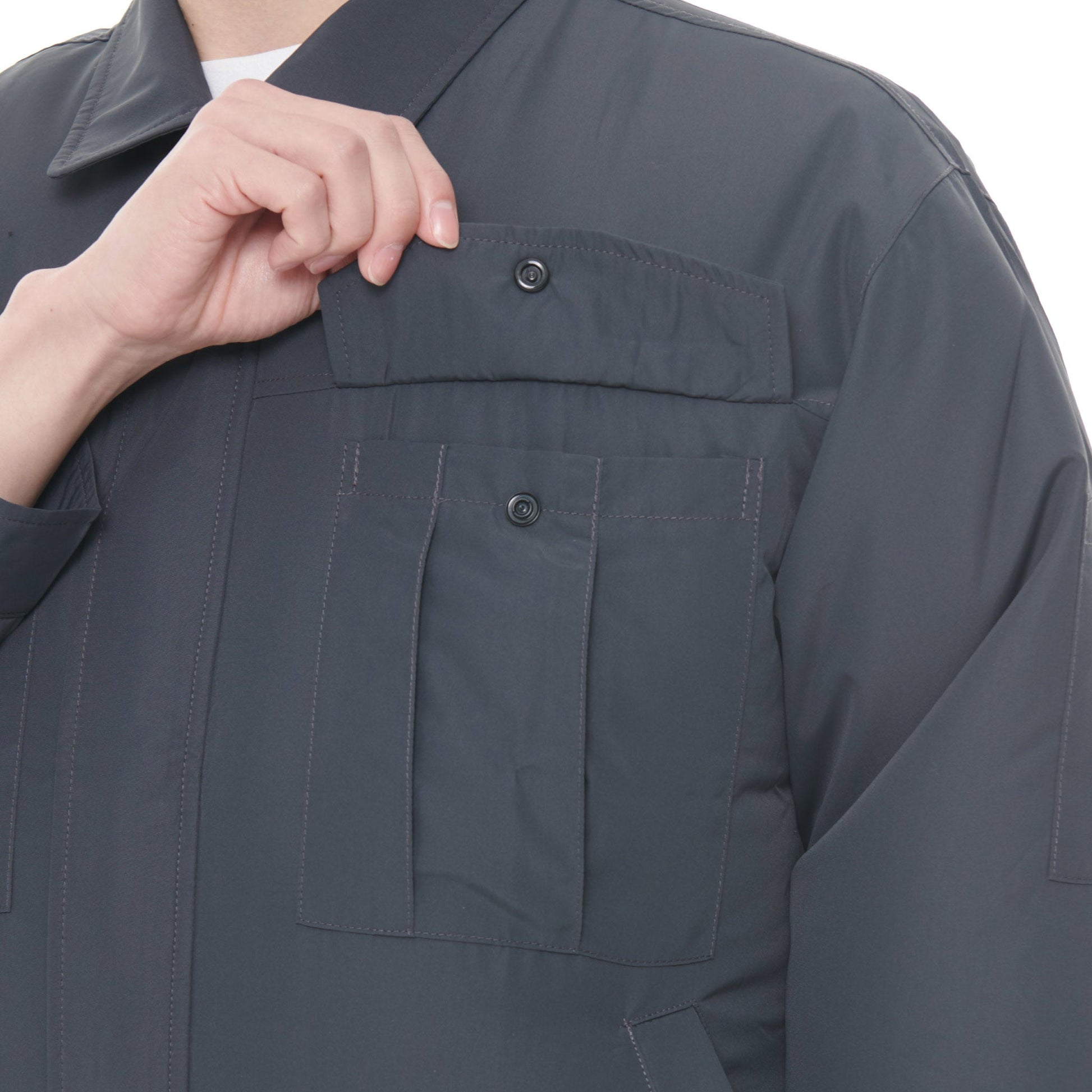 長袖ワークブルゾン】 ヘルメットの中にも風を送れる売れ筋ウェア