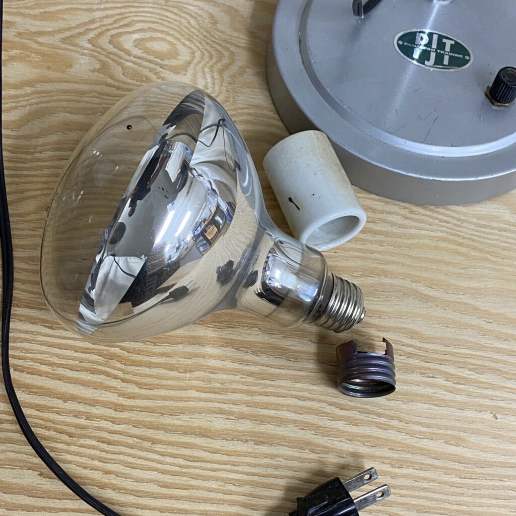 飴ランプが壊れた時には？ ちょっとの事で簡単に修理できる。 | 飴細工