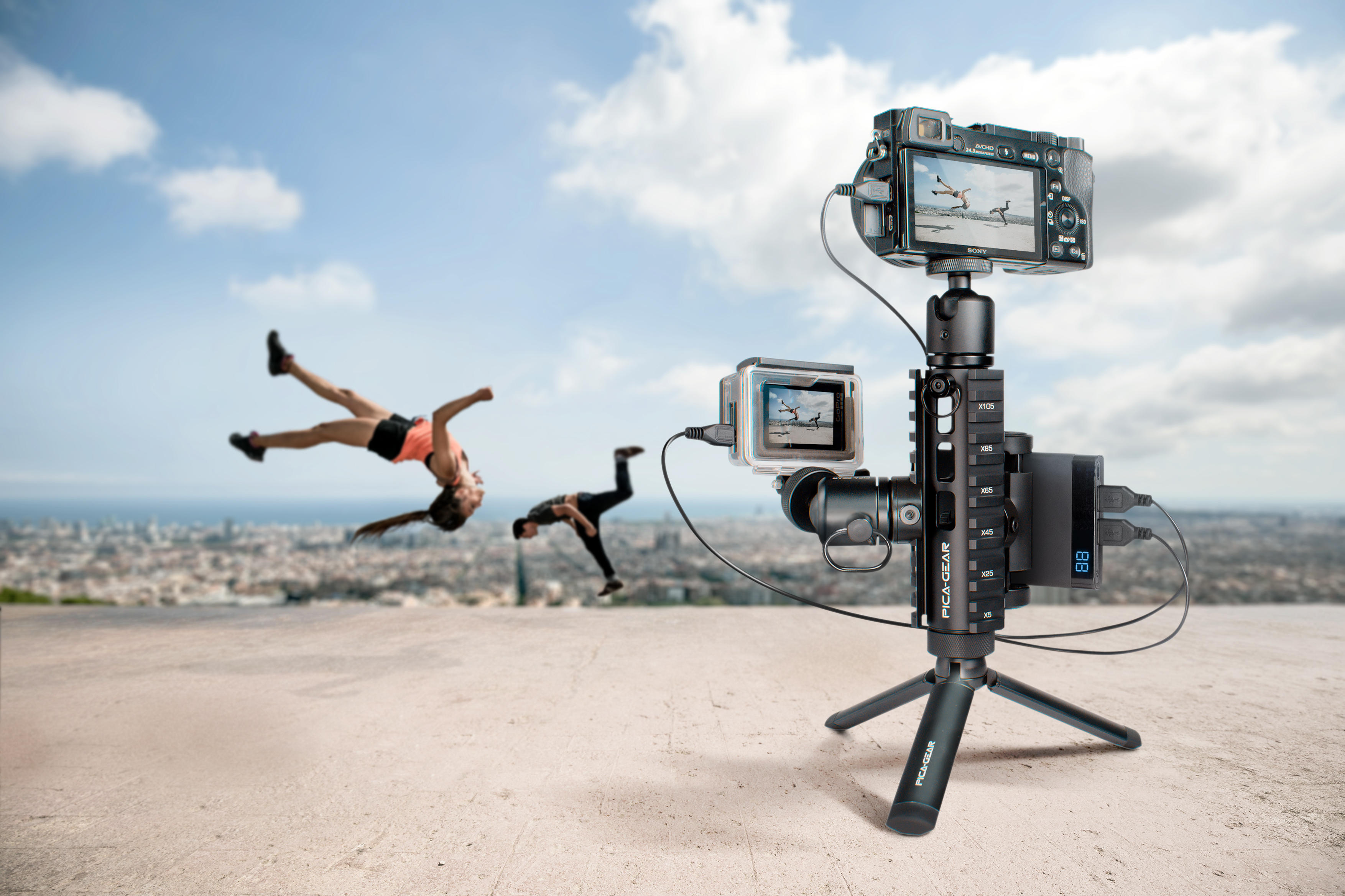 Vlog（ブイログ）撮影を変える拡張型マルチ三脚『PICA-POD（ピカポッド