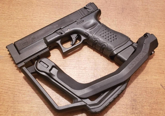 東京マルイガスブローバックハンドガン グロック18Cベースカスタム