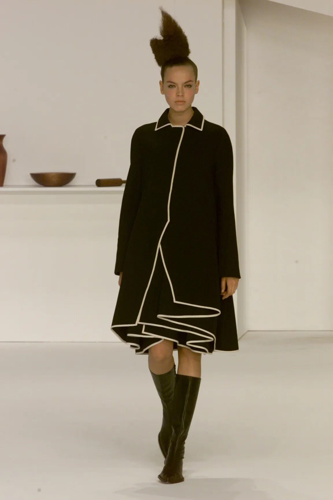 Hussein Chalayan NaiPublishers 作品集(2005) Hussein Chalayan