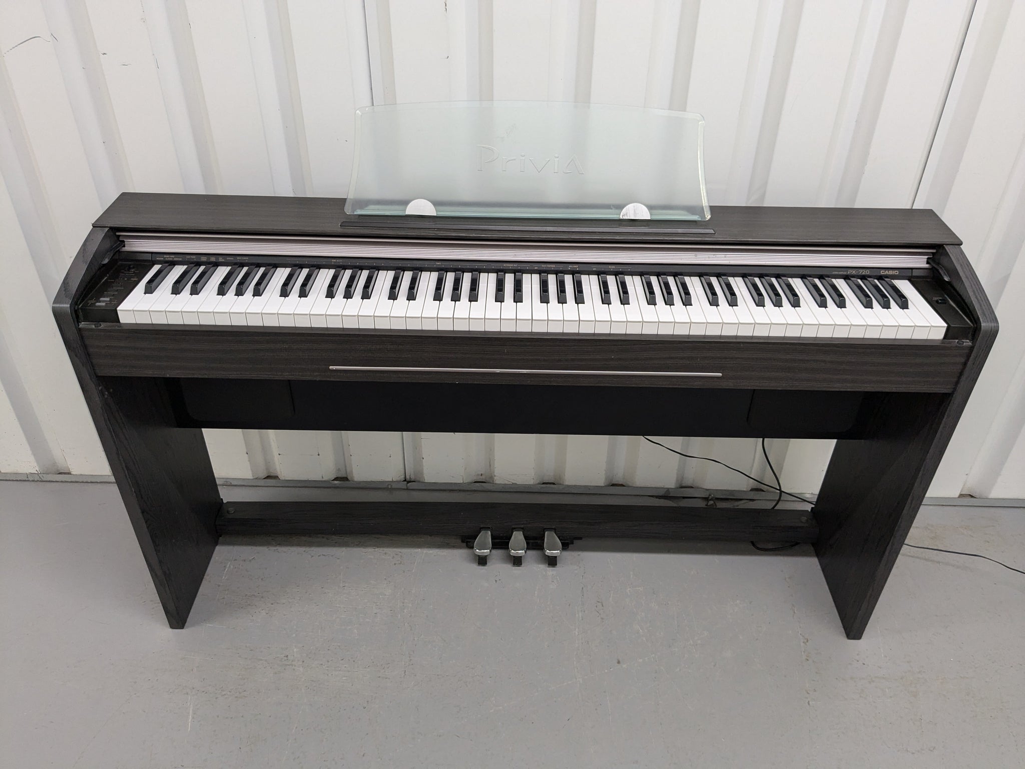 Casio Privia PX-720 Slim Digital Piano slim in rosewood stock