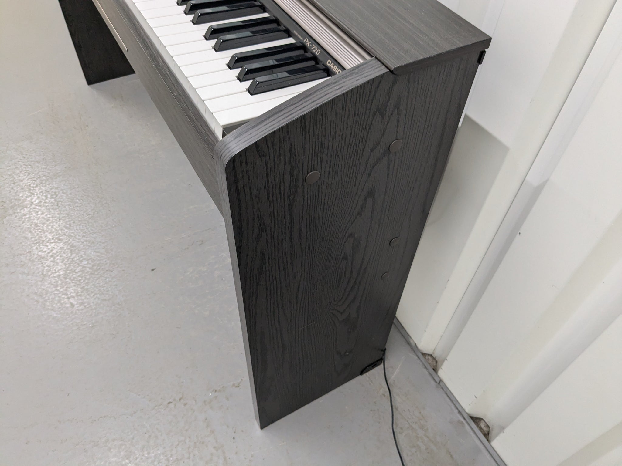 Casio Privia PX-720 Slim Digital Piano slim in rosewood stock